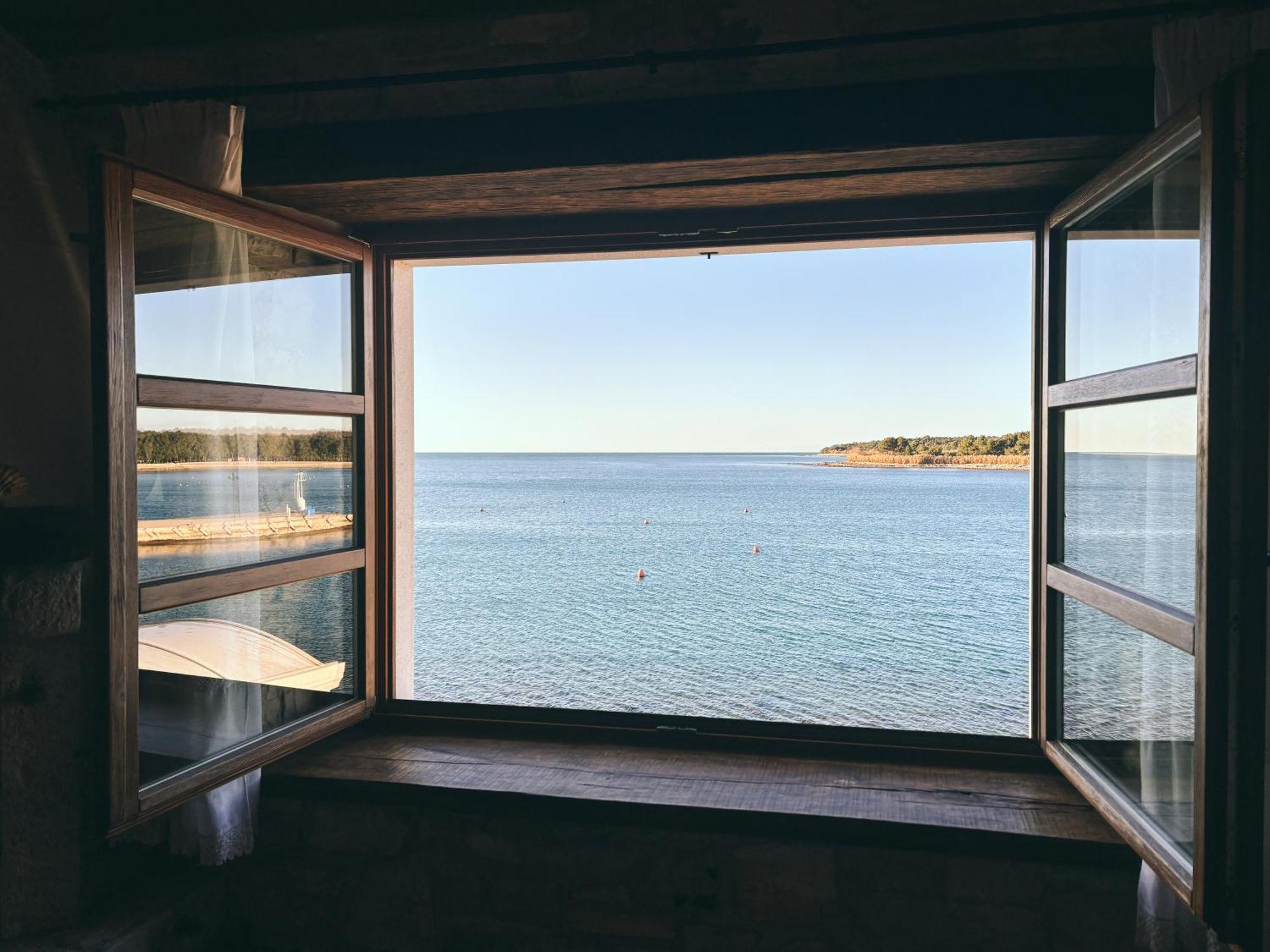 City Center Coastal Escape - Apartments With Sea View Or Cozy Room Novigrad Istria 外观 照片