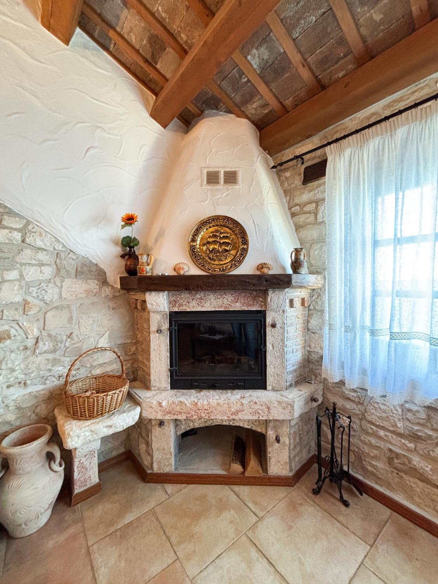 City Center Coastal Escape - Apartments With Sea View Or Cozy Room Novigrad Istria 外观 照片