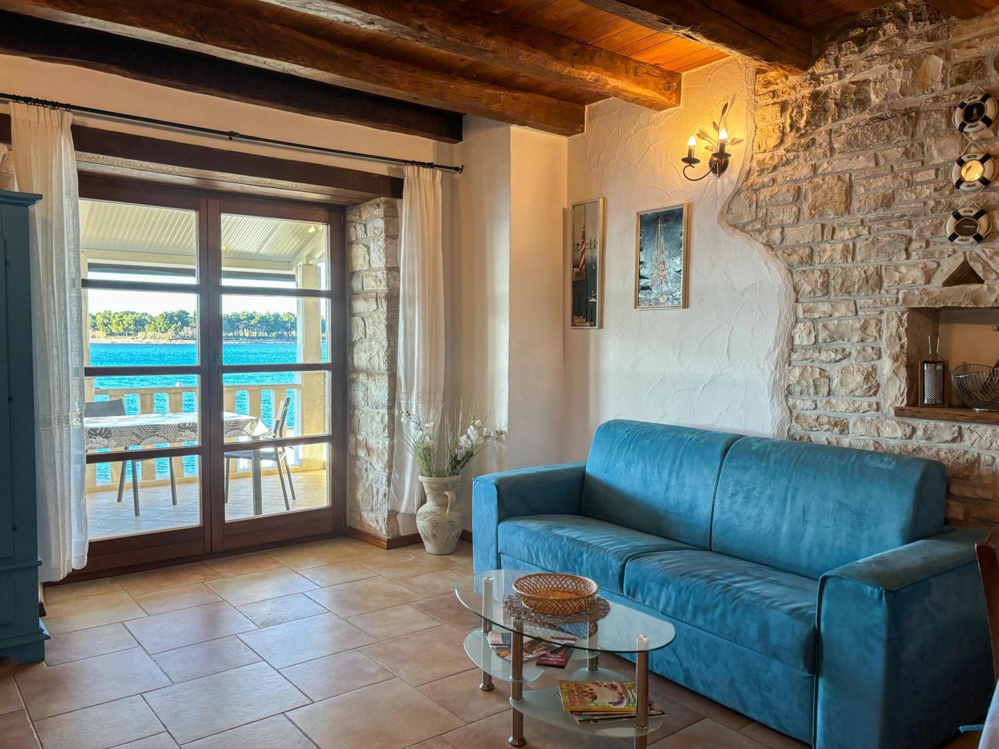 City Center Coastal Escape - Apartments With Sea View Or Cozy Room Novigrad Istria 外观 照片