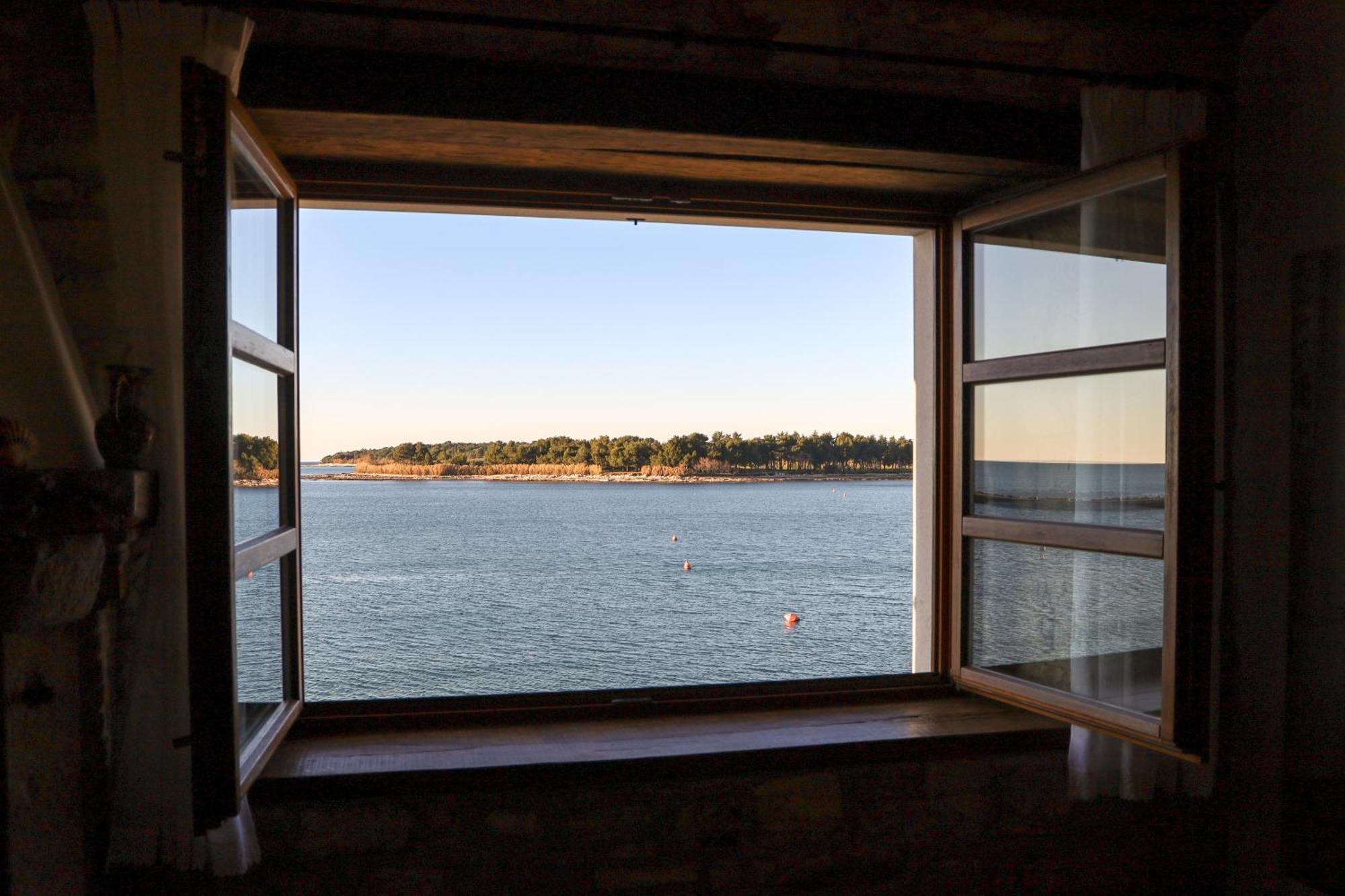 City Center Coastal Escape - Apartments With Sea View Or Cozy Room Novigrad Istria 外观 照片