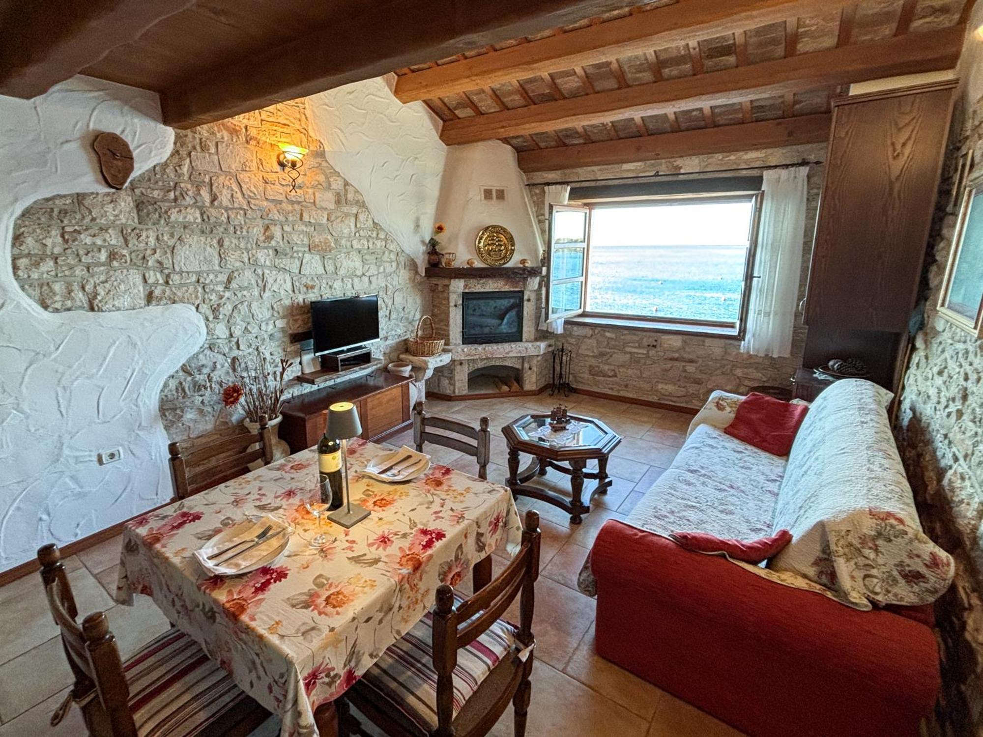 City Center Coastal Escape - Apartments With Sea View Or Cozy Room Novigrad Istria 外观 照片