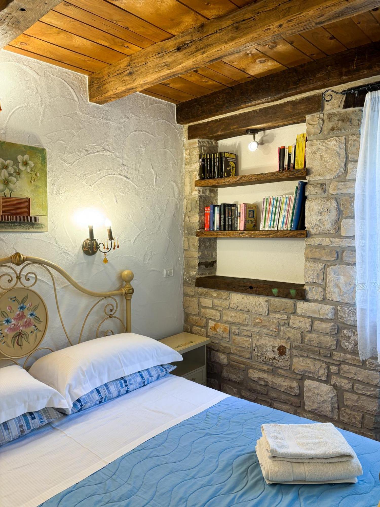 City Center Coastal Escape - Apartments With Sea View Or Cozy Room Novigrad Istria 外观 照片