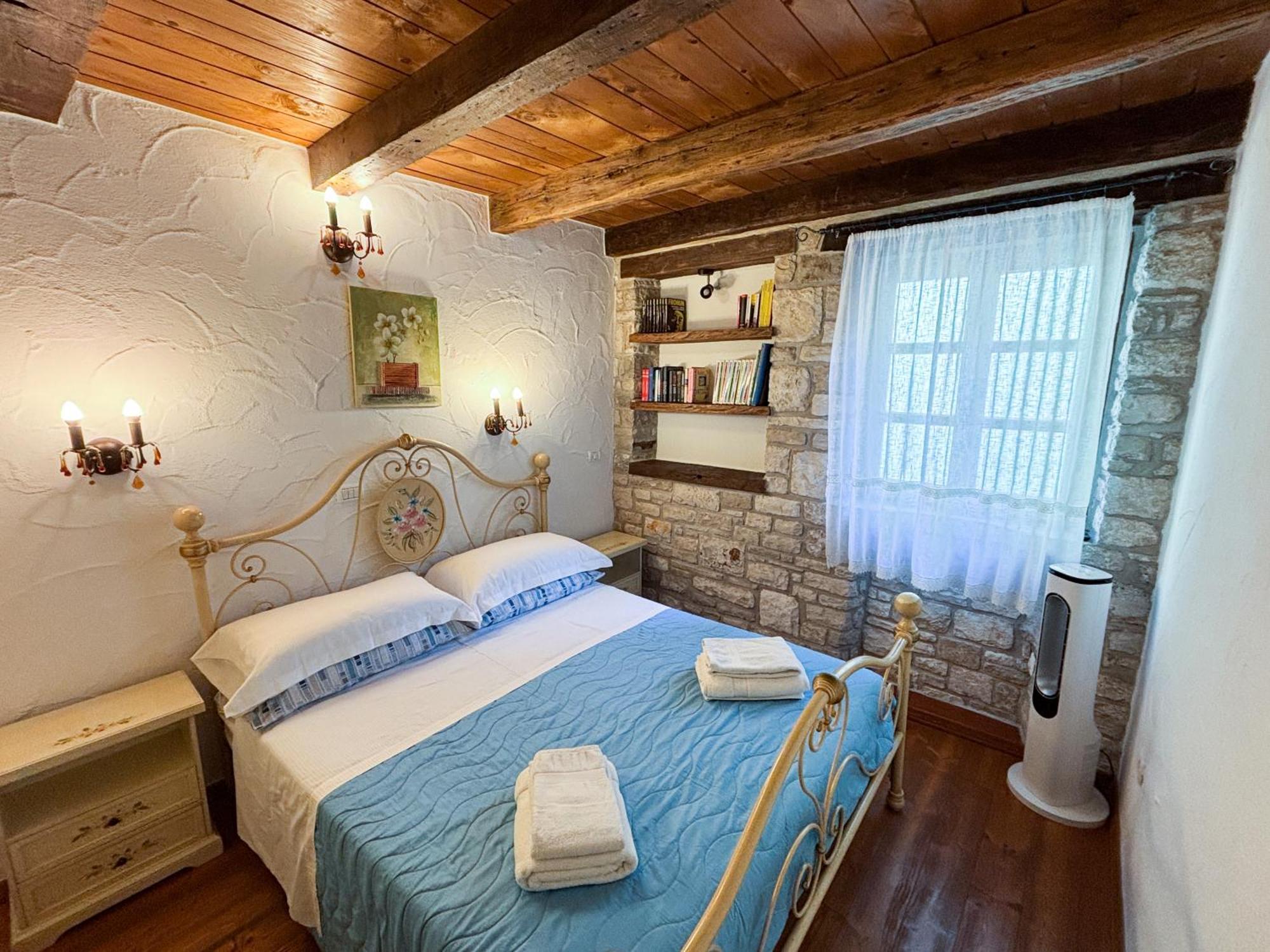 City Center Coastal Escape - Apartments With Sea View Or Cozy Room Novigrad Istria 外观 照片