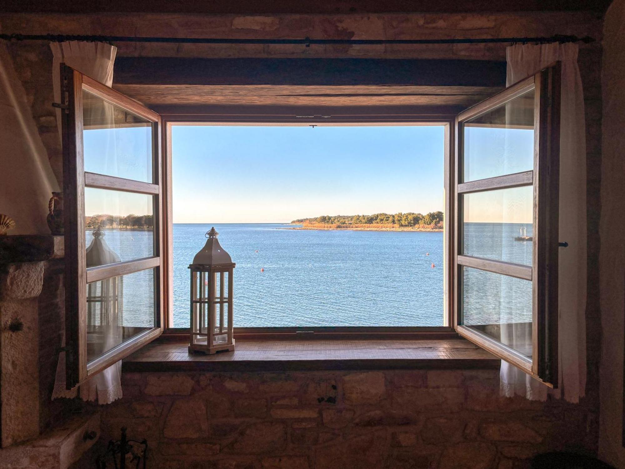 City Center Coastal Escape - Apartments With Sea View Or Cozy Room Novigrad Istria 外观 照片