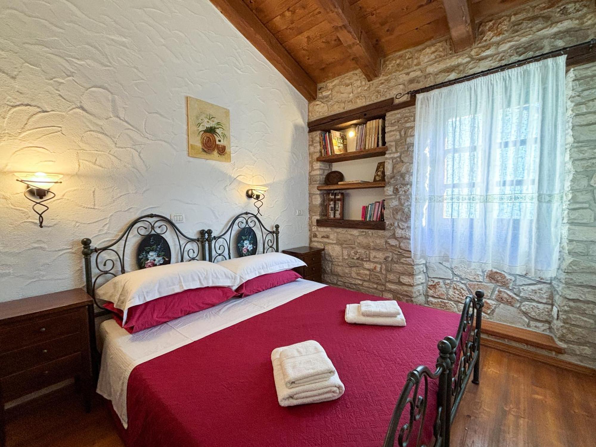 City Center Coastal Escape - Apartments With Sea View Or Cozy Room Novigrad Istria 外观 照片