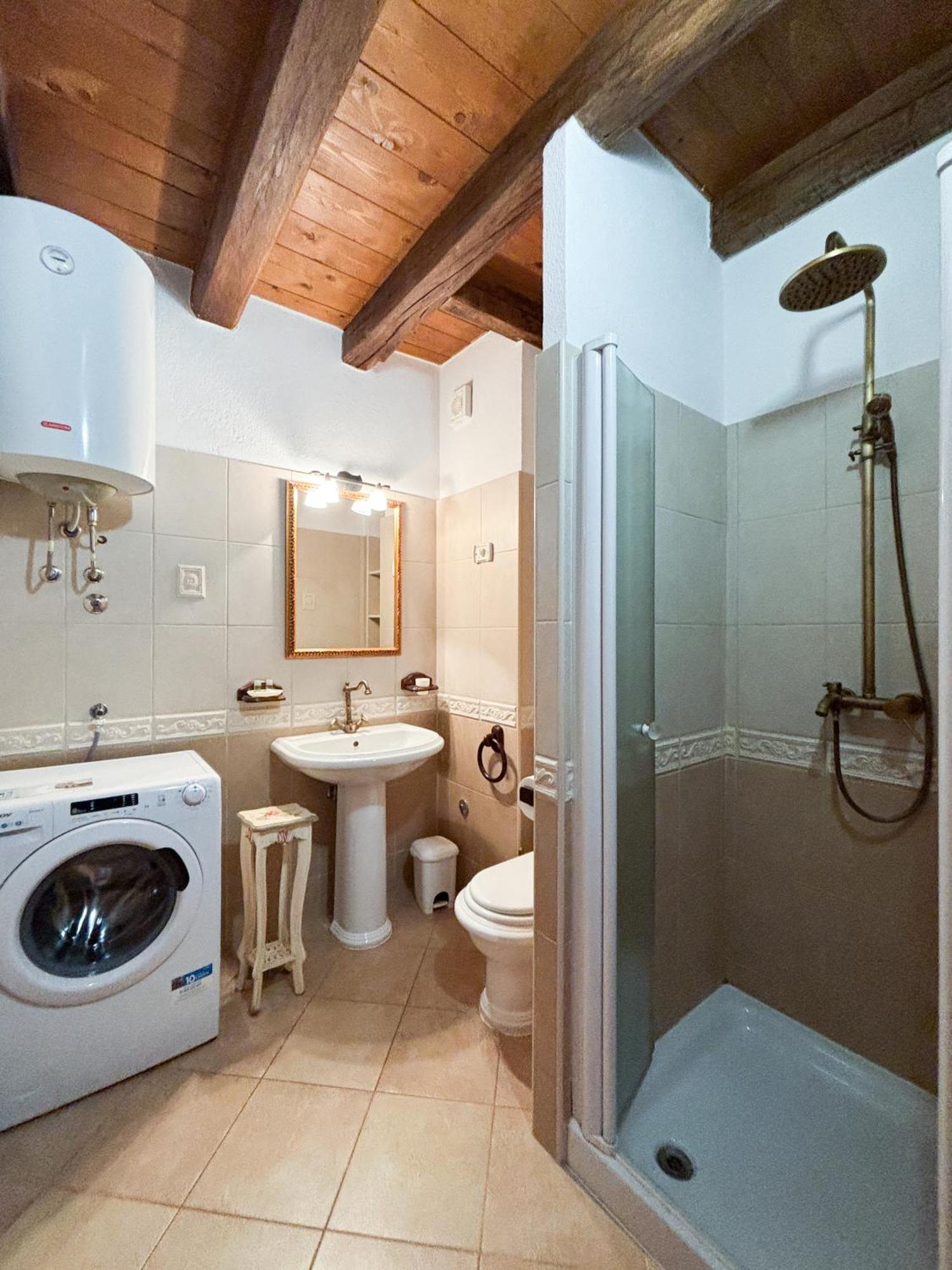 City Center Coastal Escape - Apartments With Sea View Or Cozy Room Novigrad Istria 外观 照片